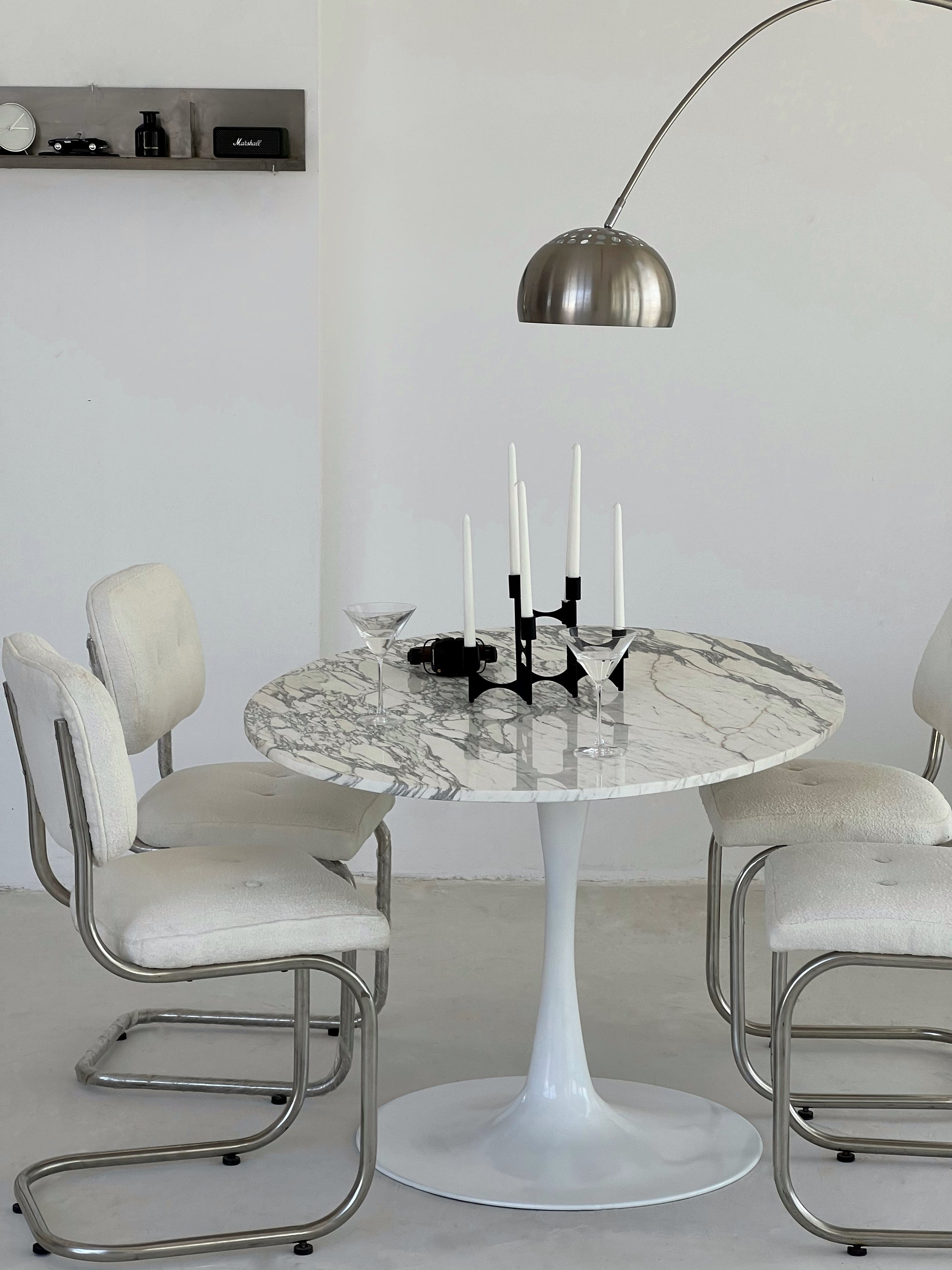 Tulip Dining Table