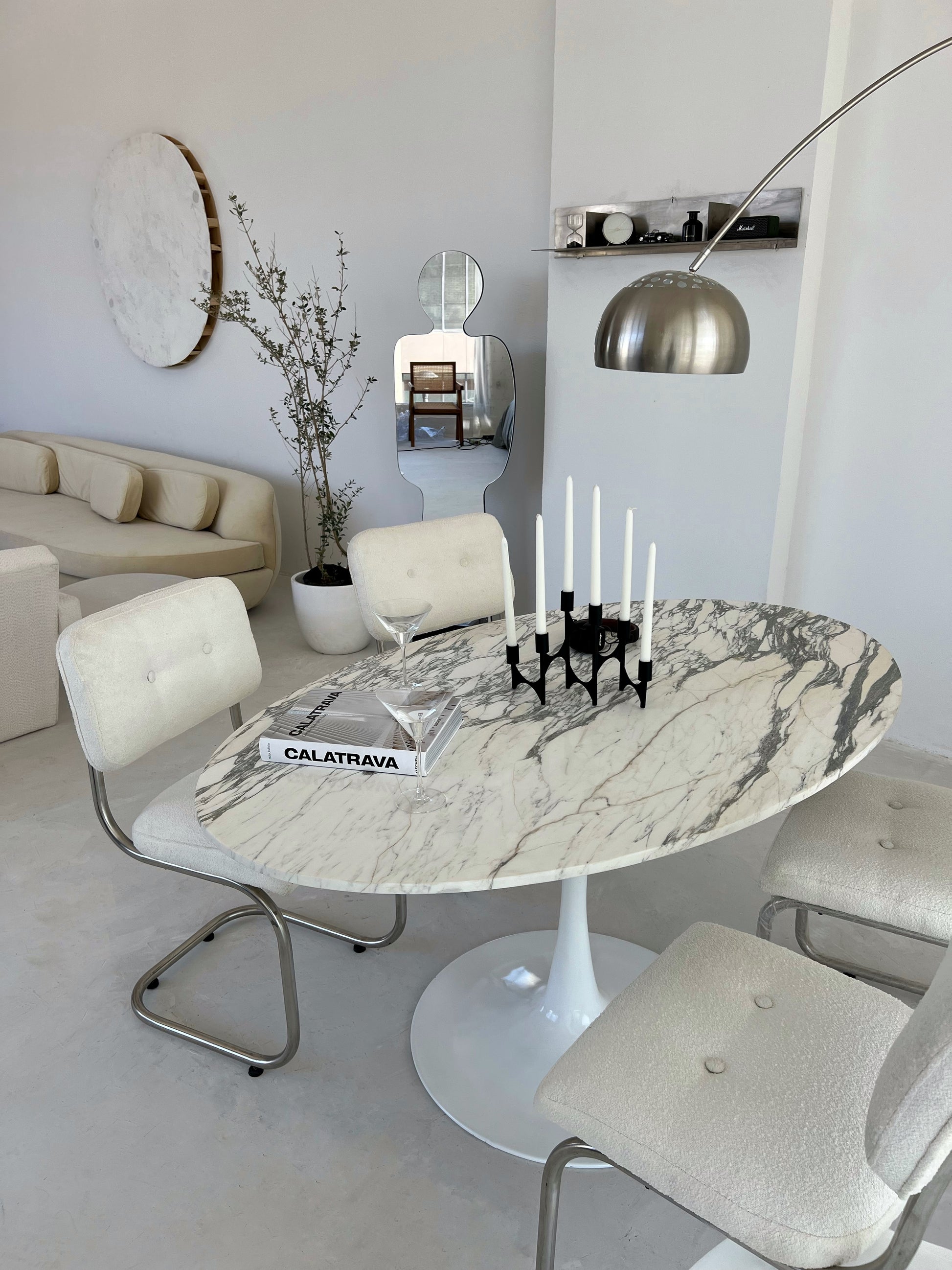 Tulip Dining Table