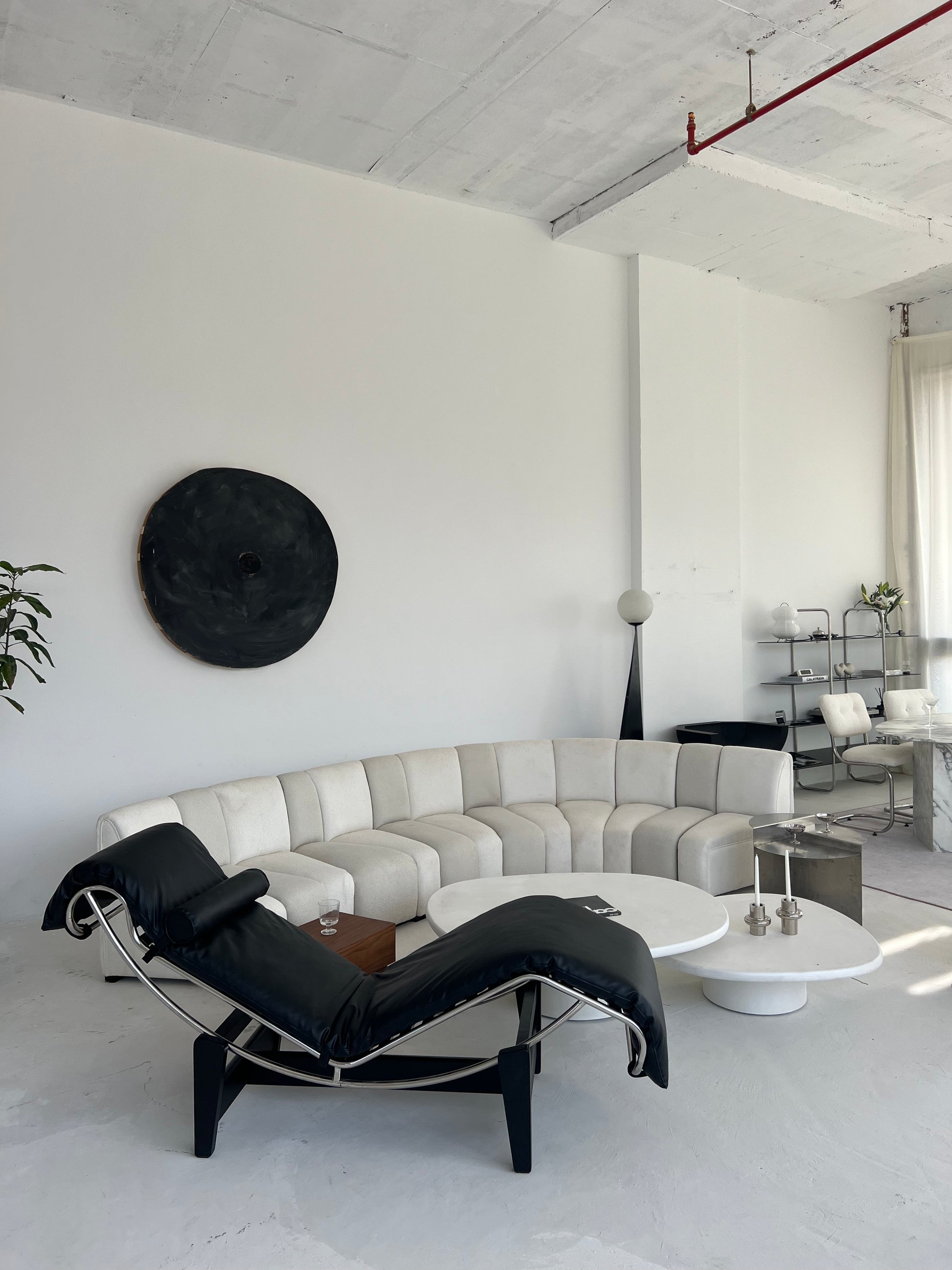 LC4 Chaise Lounge