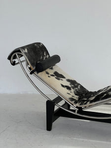 LC4 Chaise Lounge