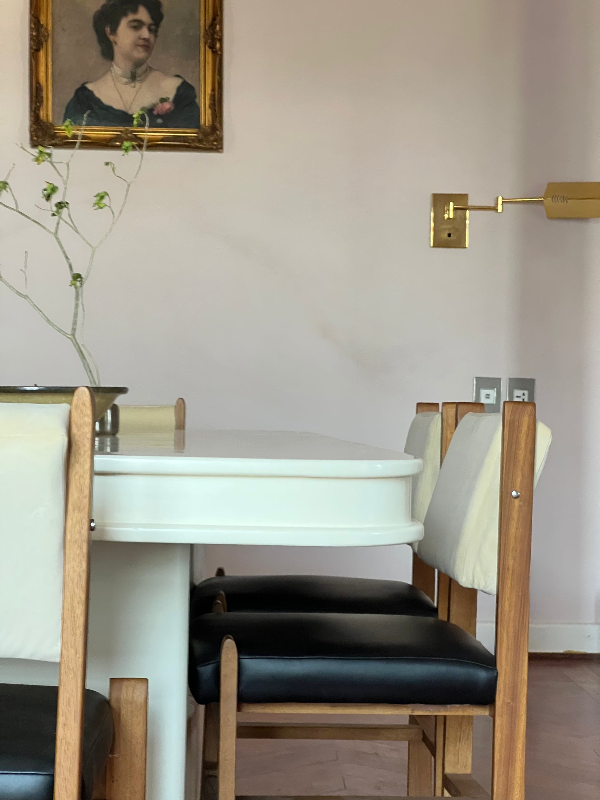 Amir Chair
