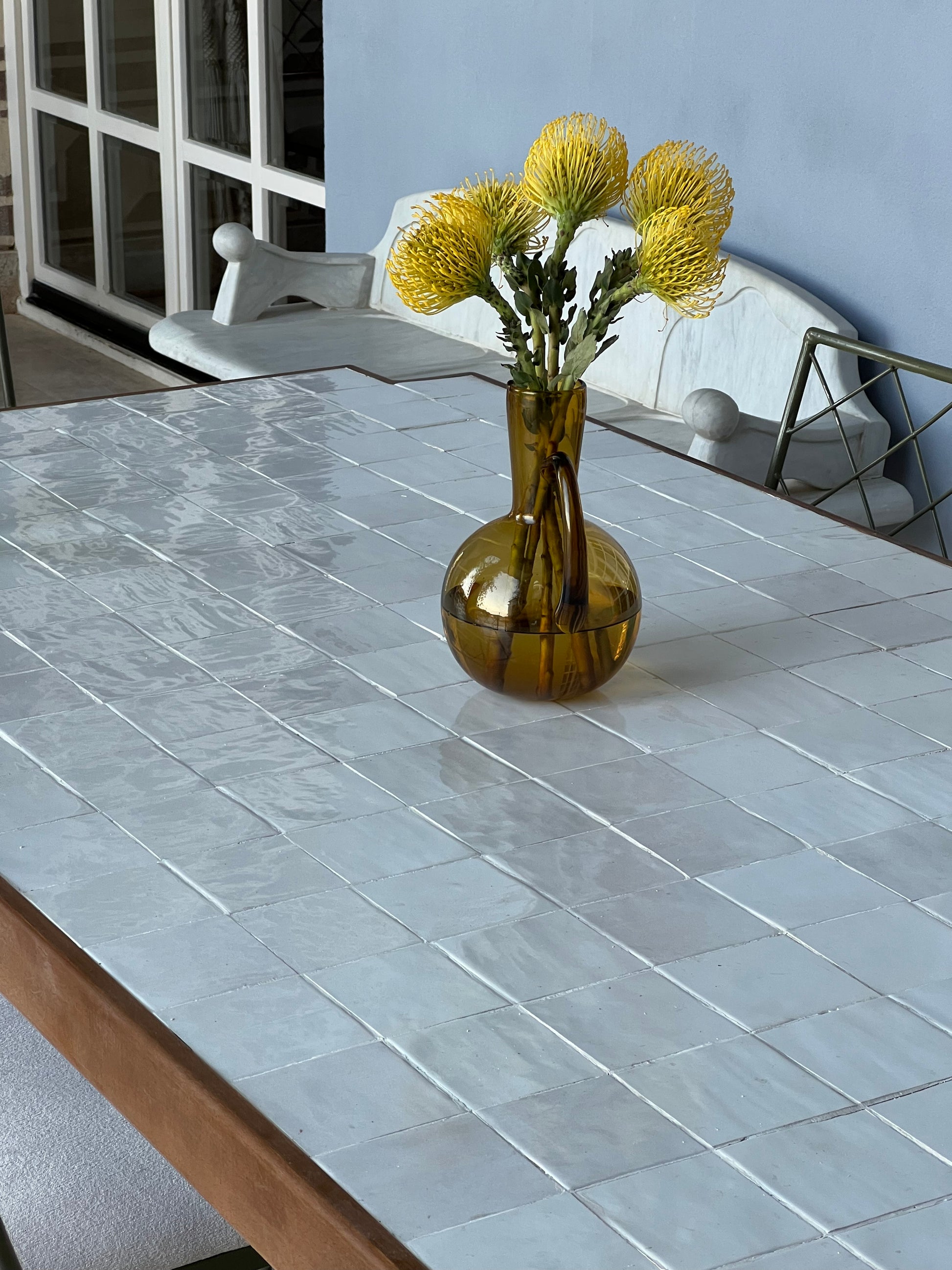 Canisse Table
