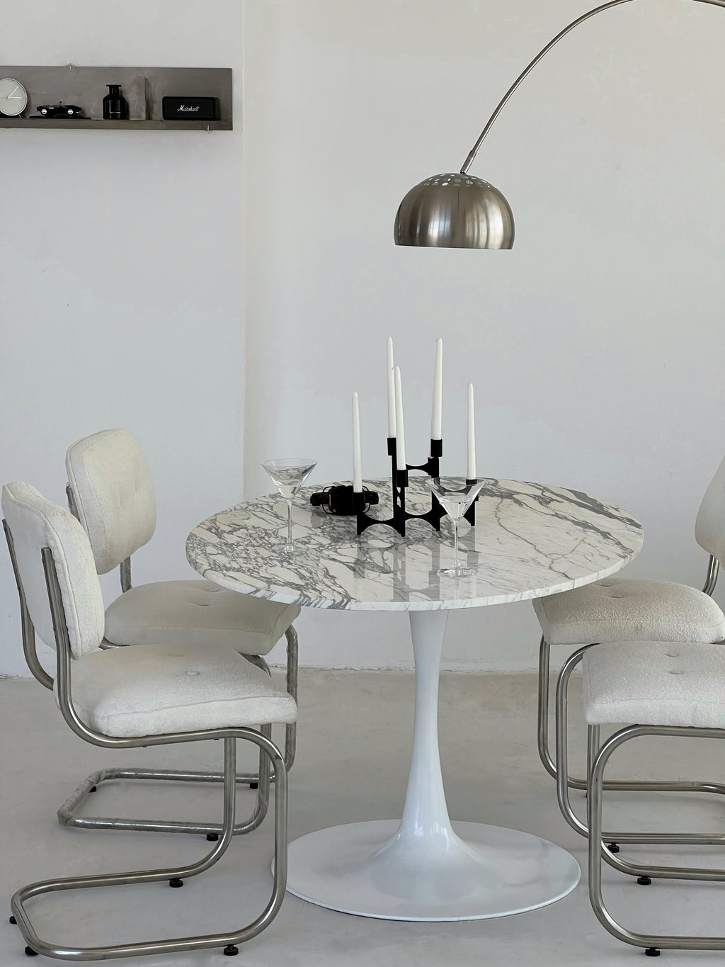 Tulip Dining Table