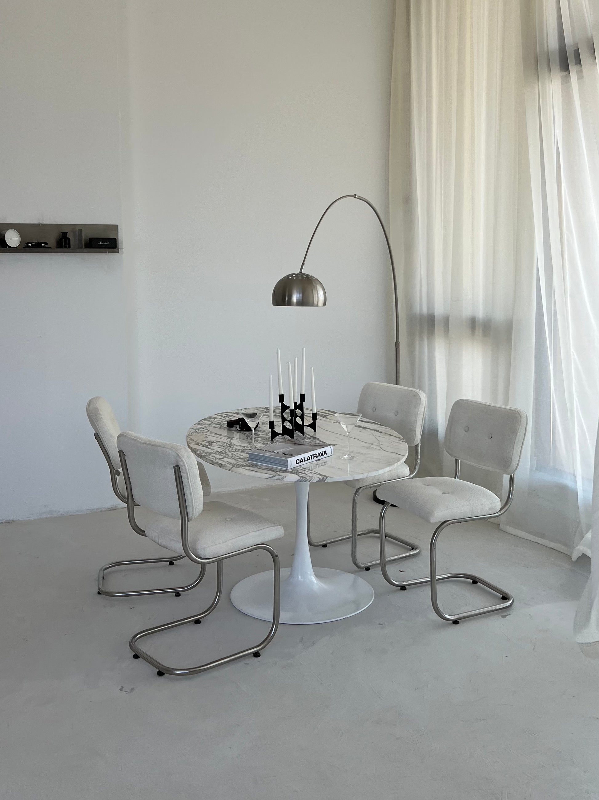 Tulip Dining Table