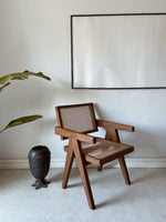 Load image into Gallery viewer, The V Chair
